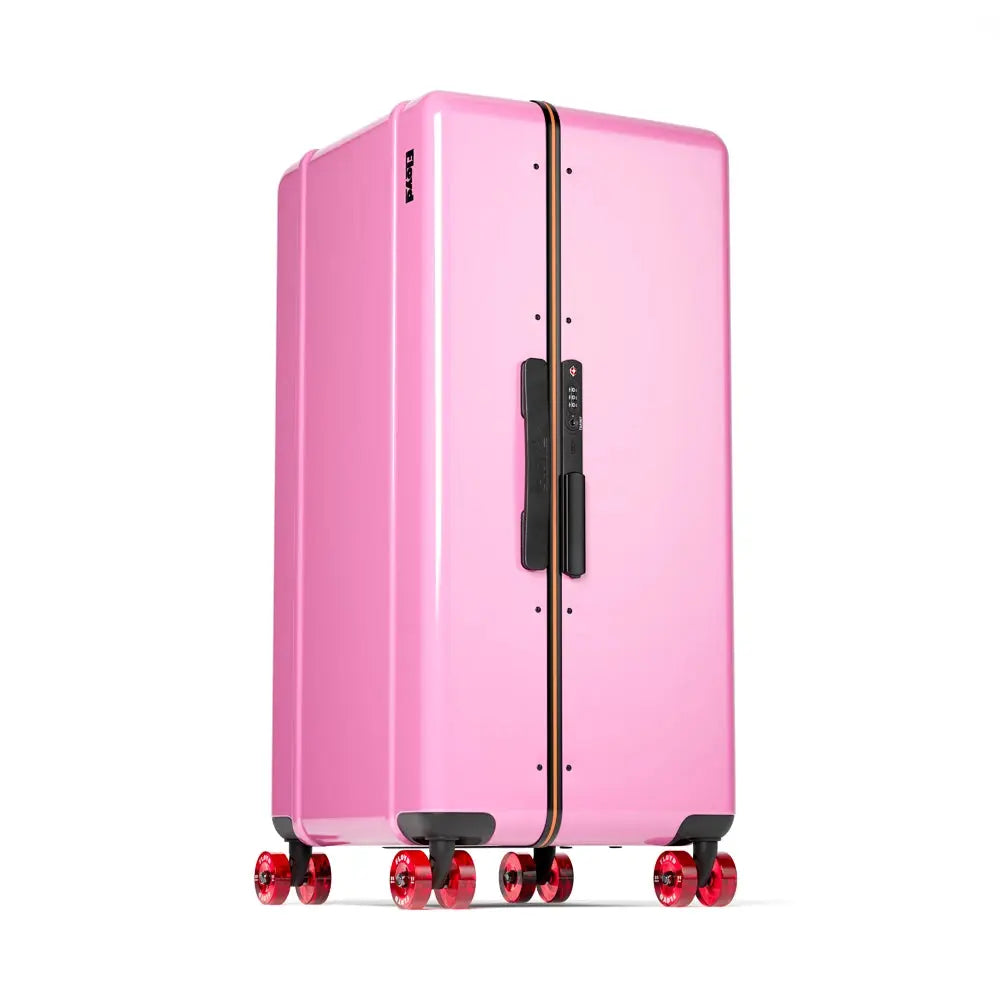 Three-quarter view of the Floyd Bold suitcase in Sugar Pink