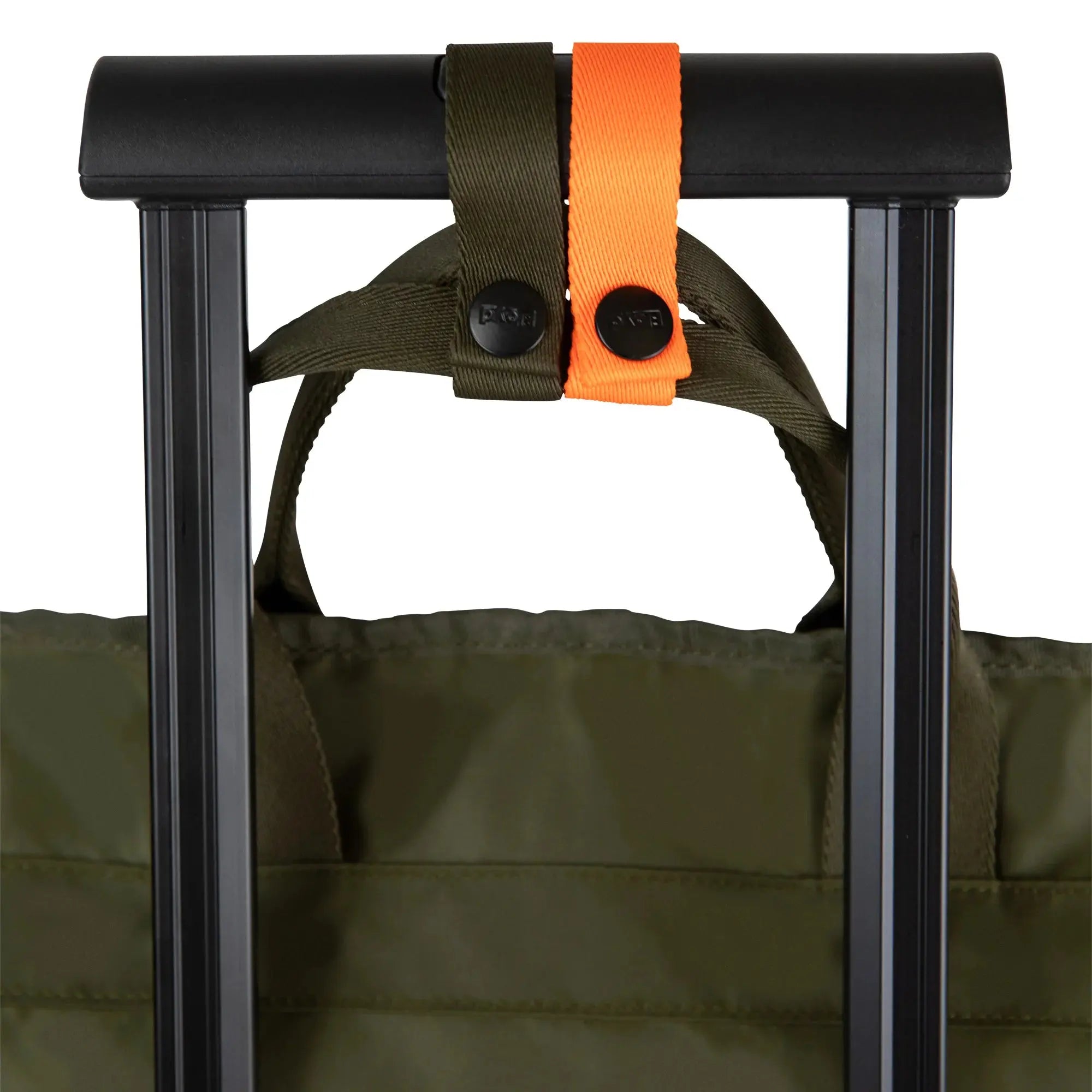 Luggage attachment detail – Floyd Suit Bag in Gator Green