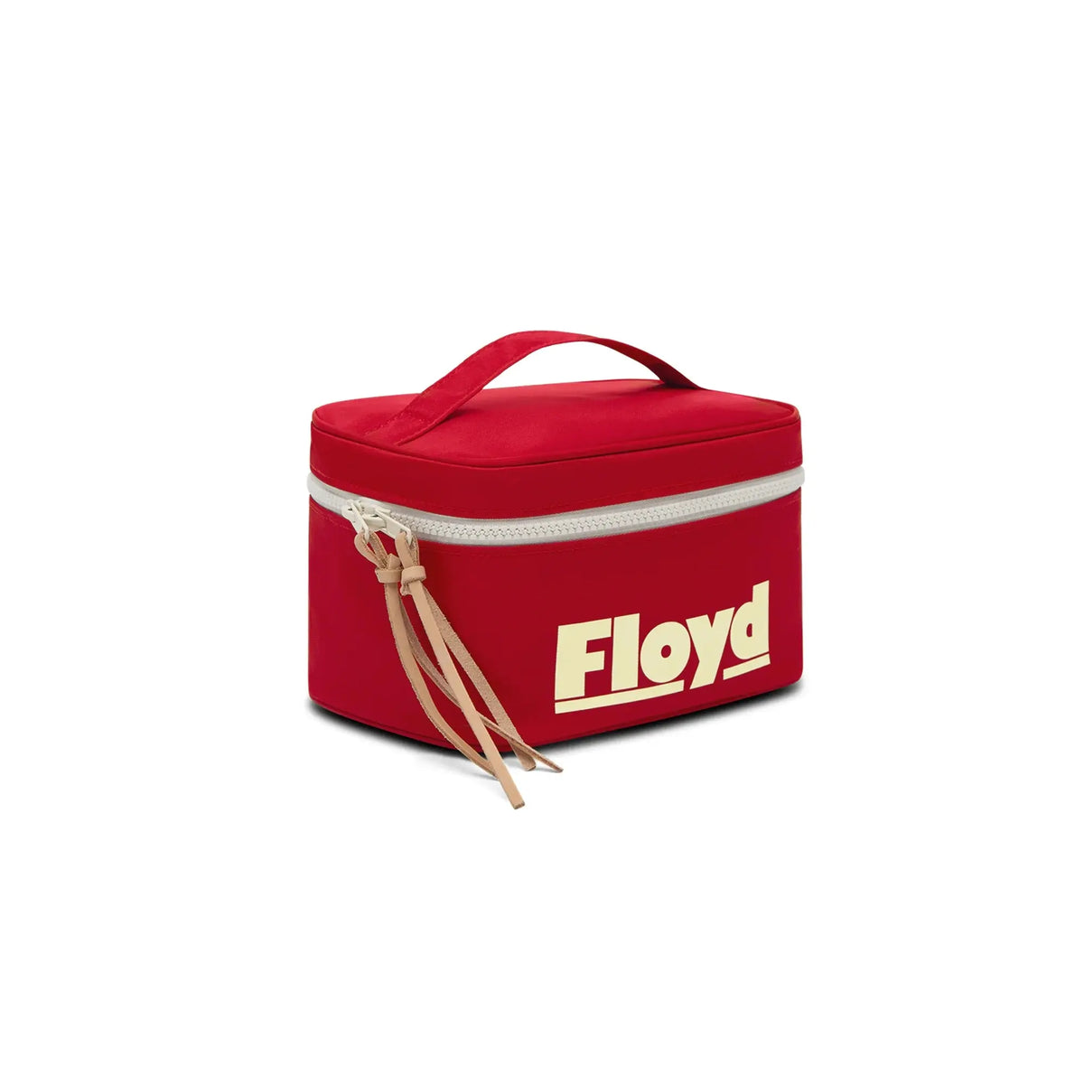Three-quarter view – Floyd Travel Kit in Bahia Red