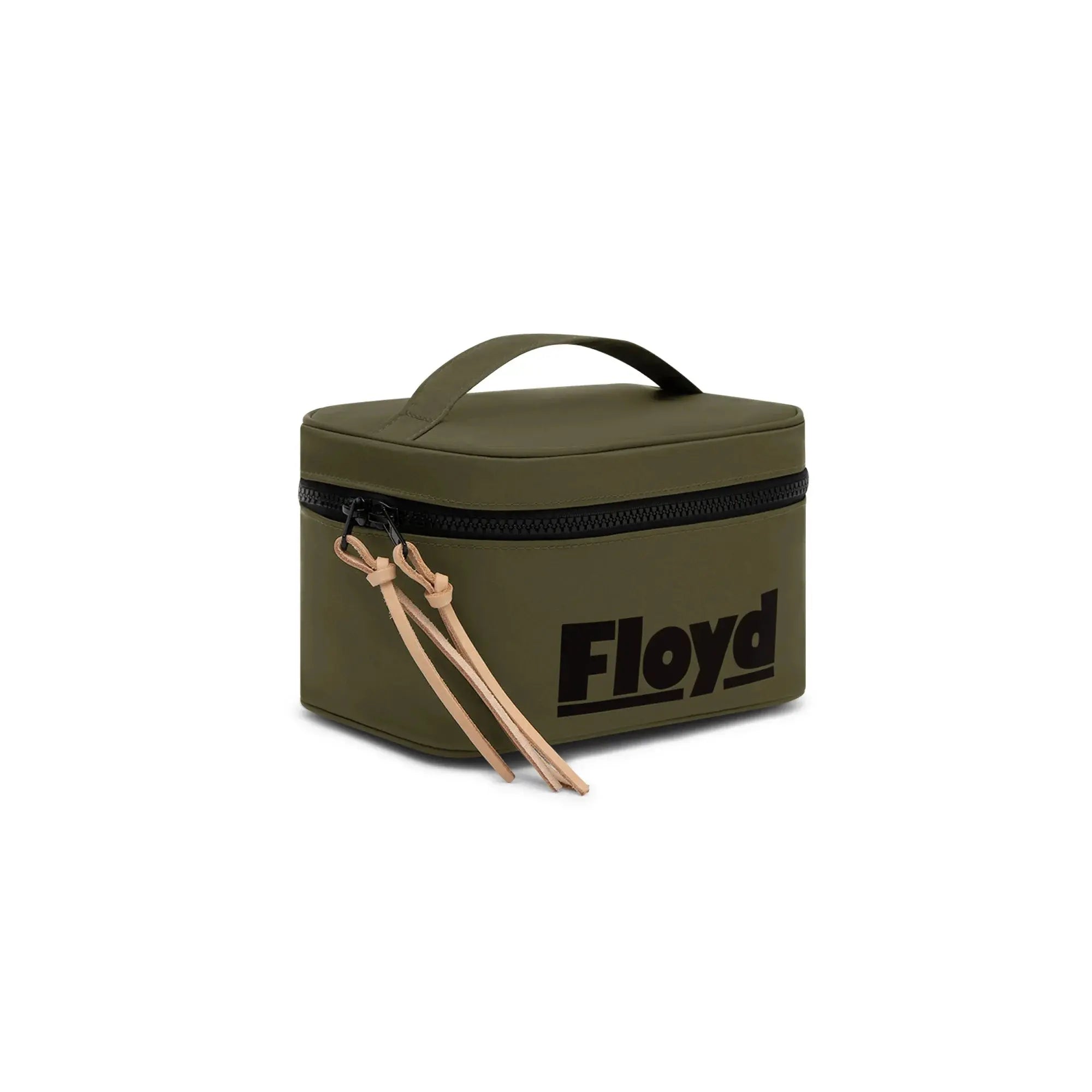 Three-quarter view – Floyd Travel Kit in Gator Green
