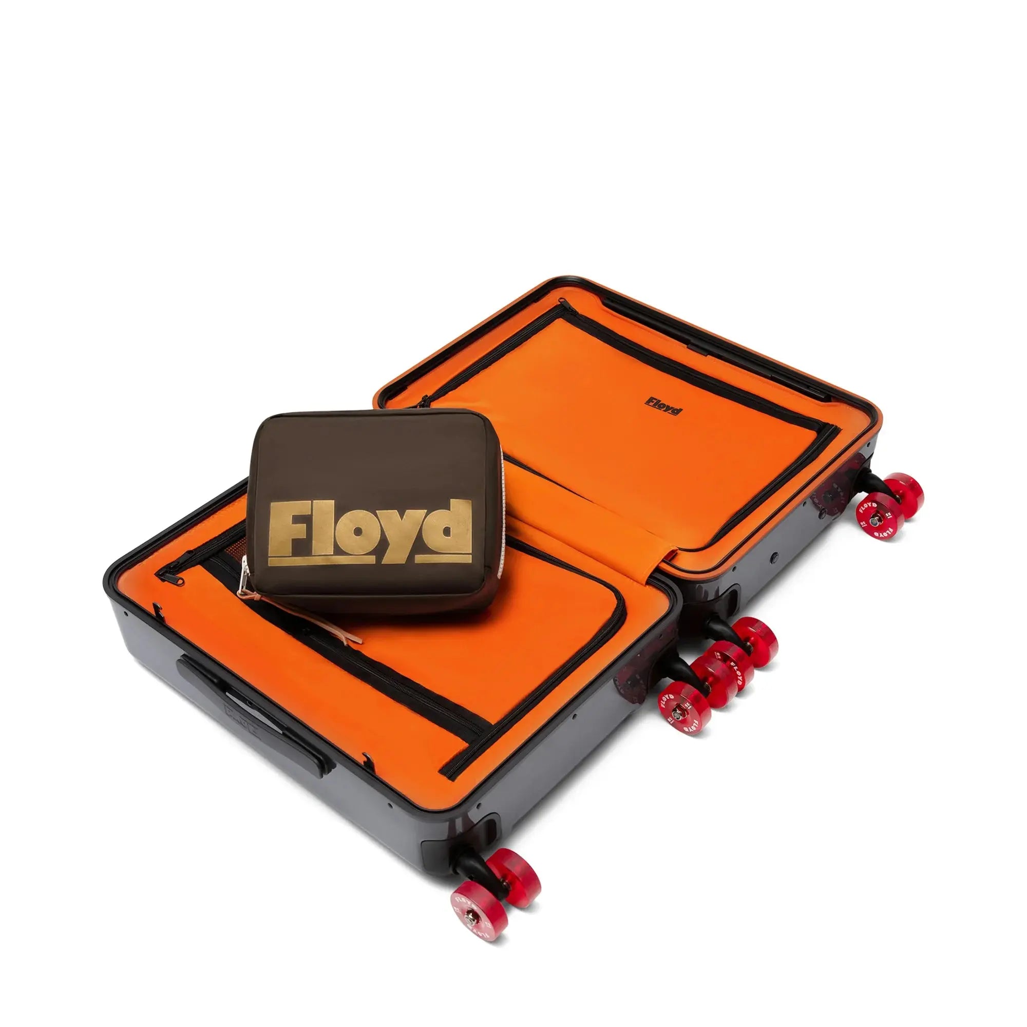 Washkit packed in a Floyd suitcase – Floyd Washkit in Bronco Brown
