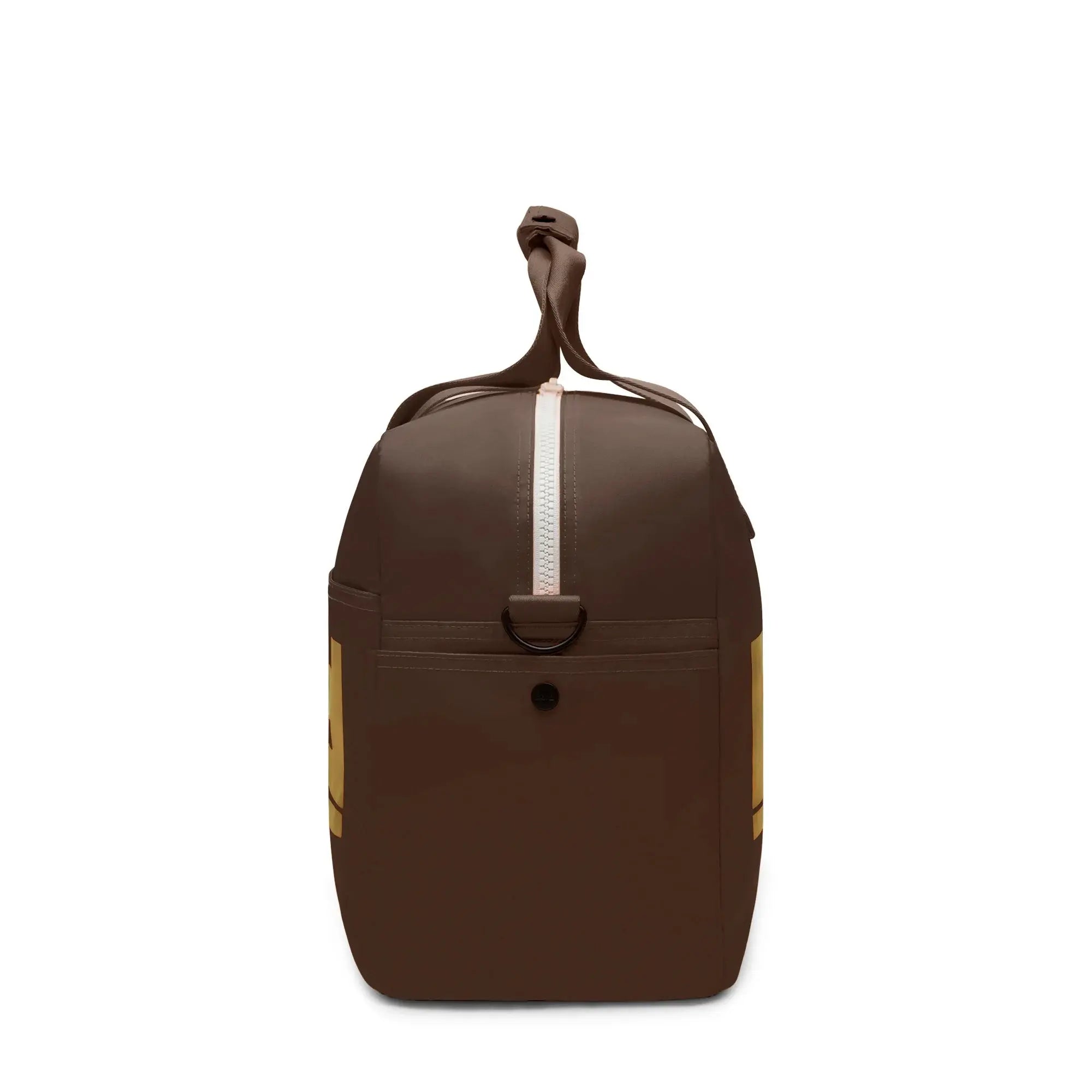 Side view – Floyd Weekender travel bag in Bronco Brown