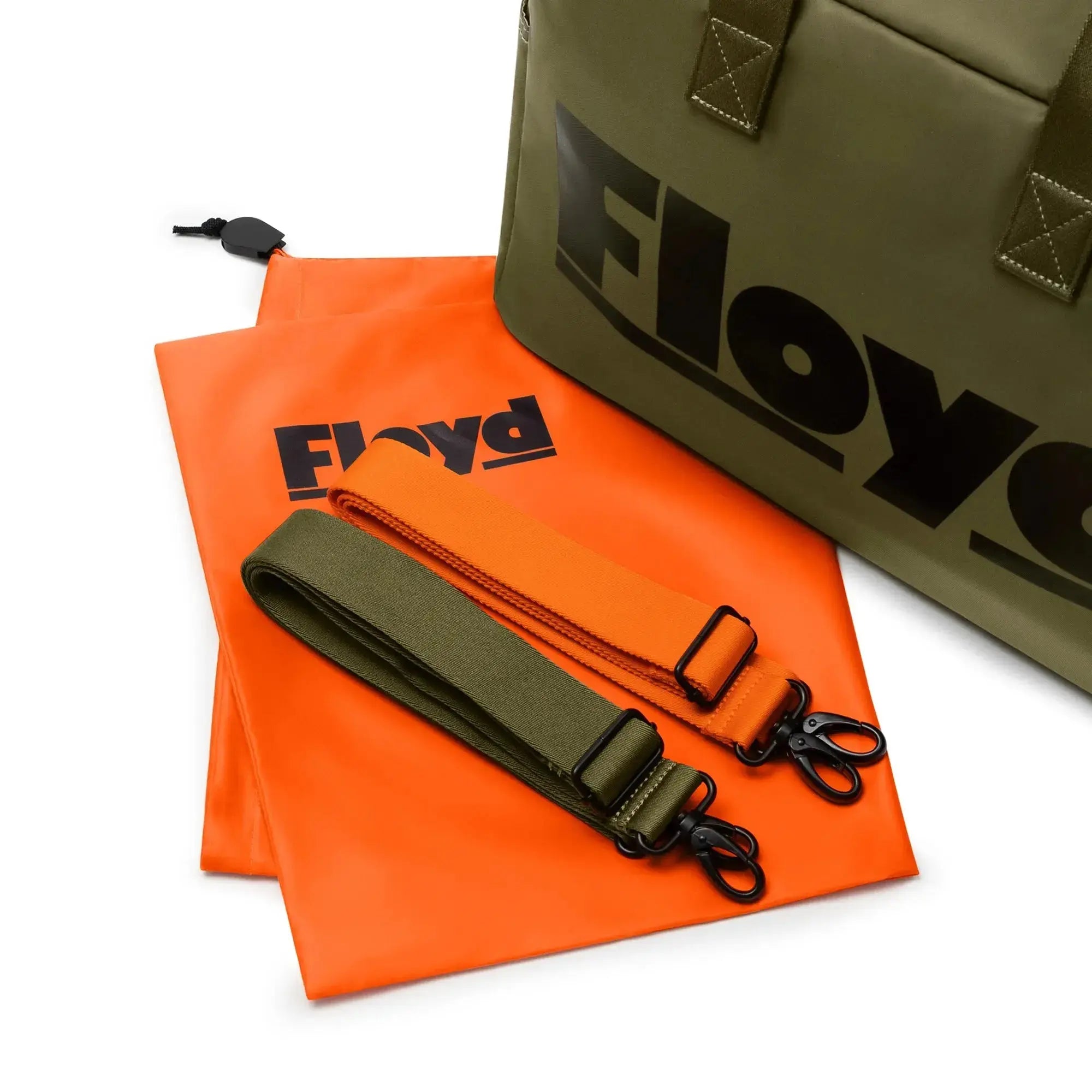 Included shoulder straps – Floyd Weekender travel bag in Gator Green
