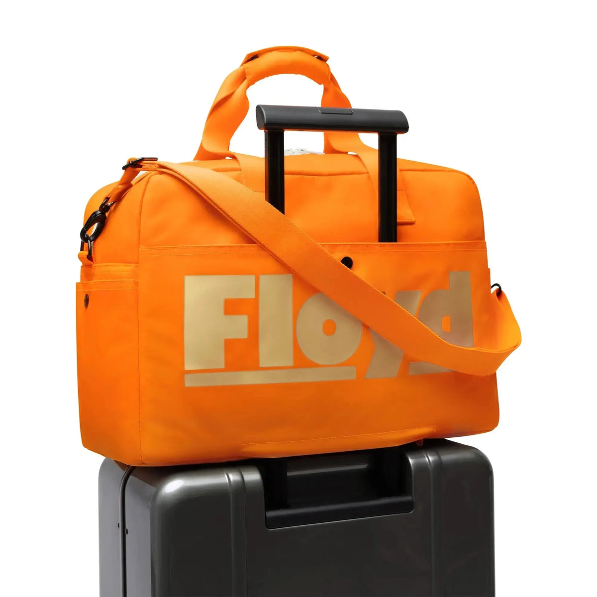 Luggage sleeve – Floyd Weekender travel bag in Hot Orange