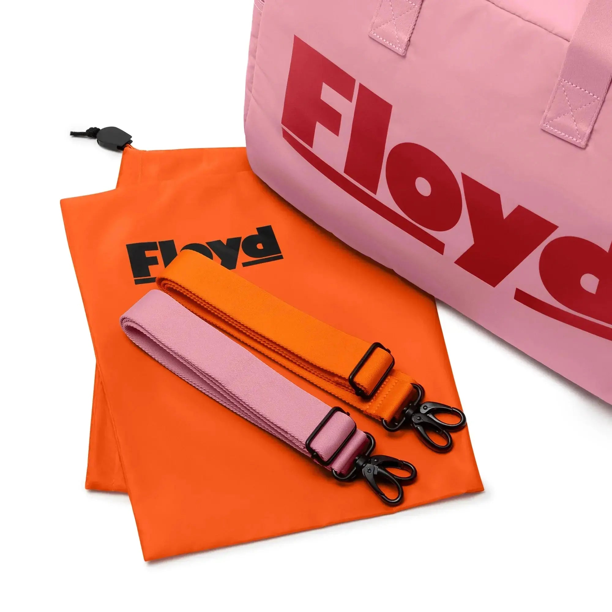 Included shoulder straps – Floyd Weekender travel bag in Sugar Pink