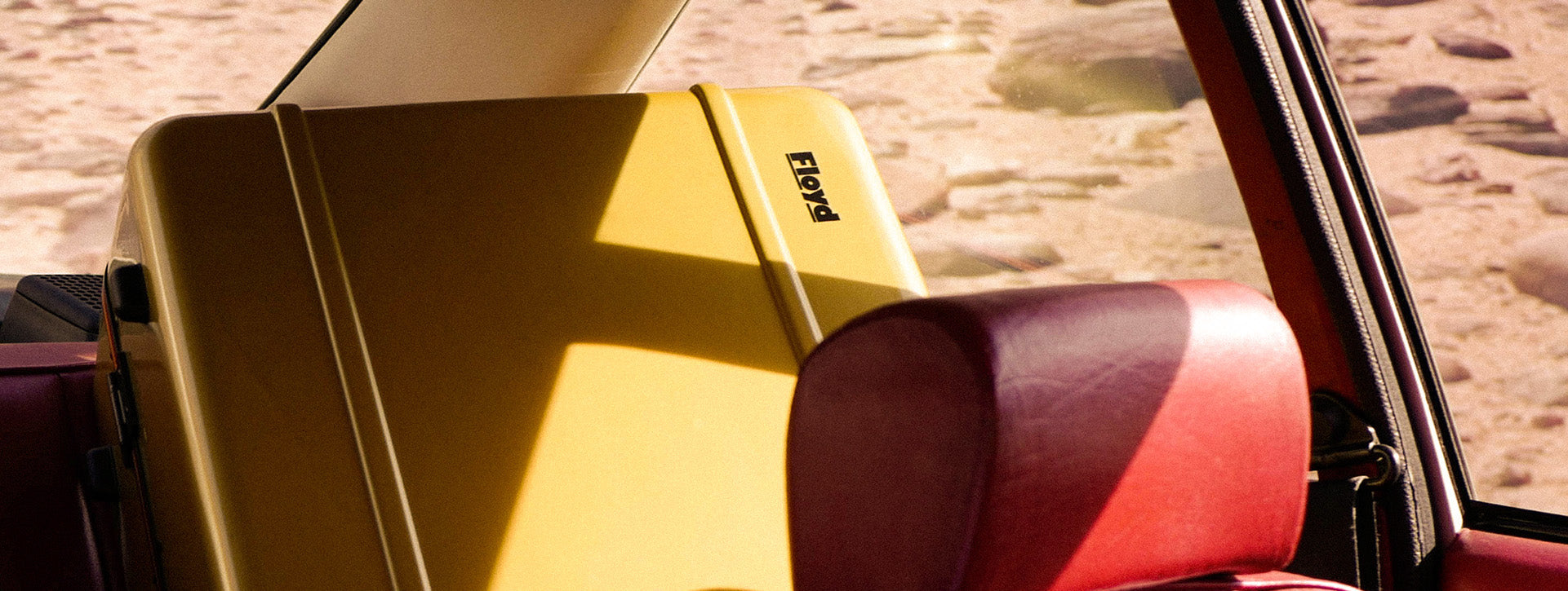 Floyd Header Backseat