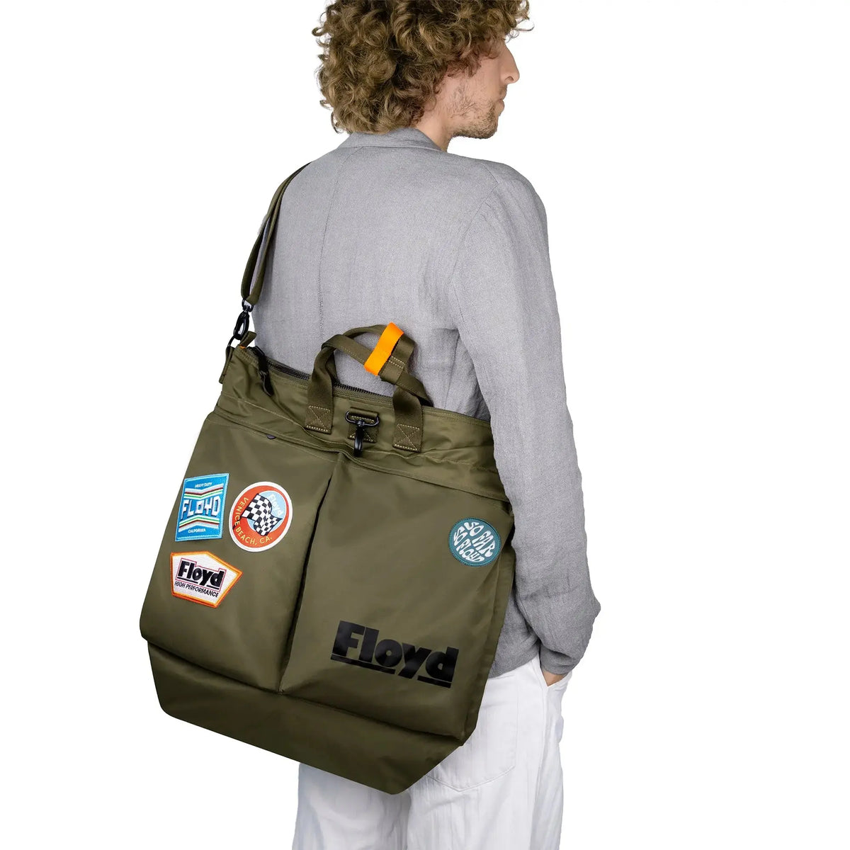 Shoulder carry – Floyd Helmet Bag in Gator Green