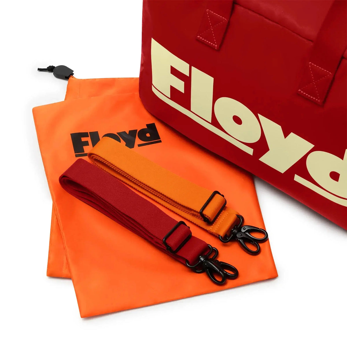 Included shoulder straps – Floyd Weekender travel bag in Bahia Red