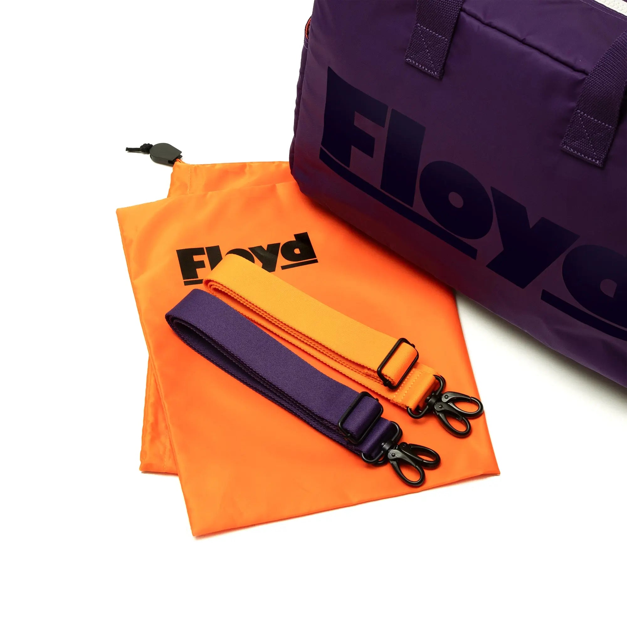 Included shoulder straps – Floyd Weekender travel bag in Funky Lilac