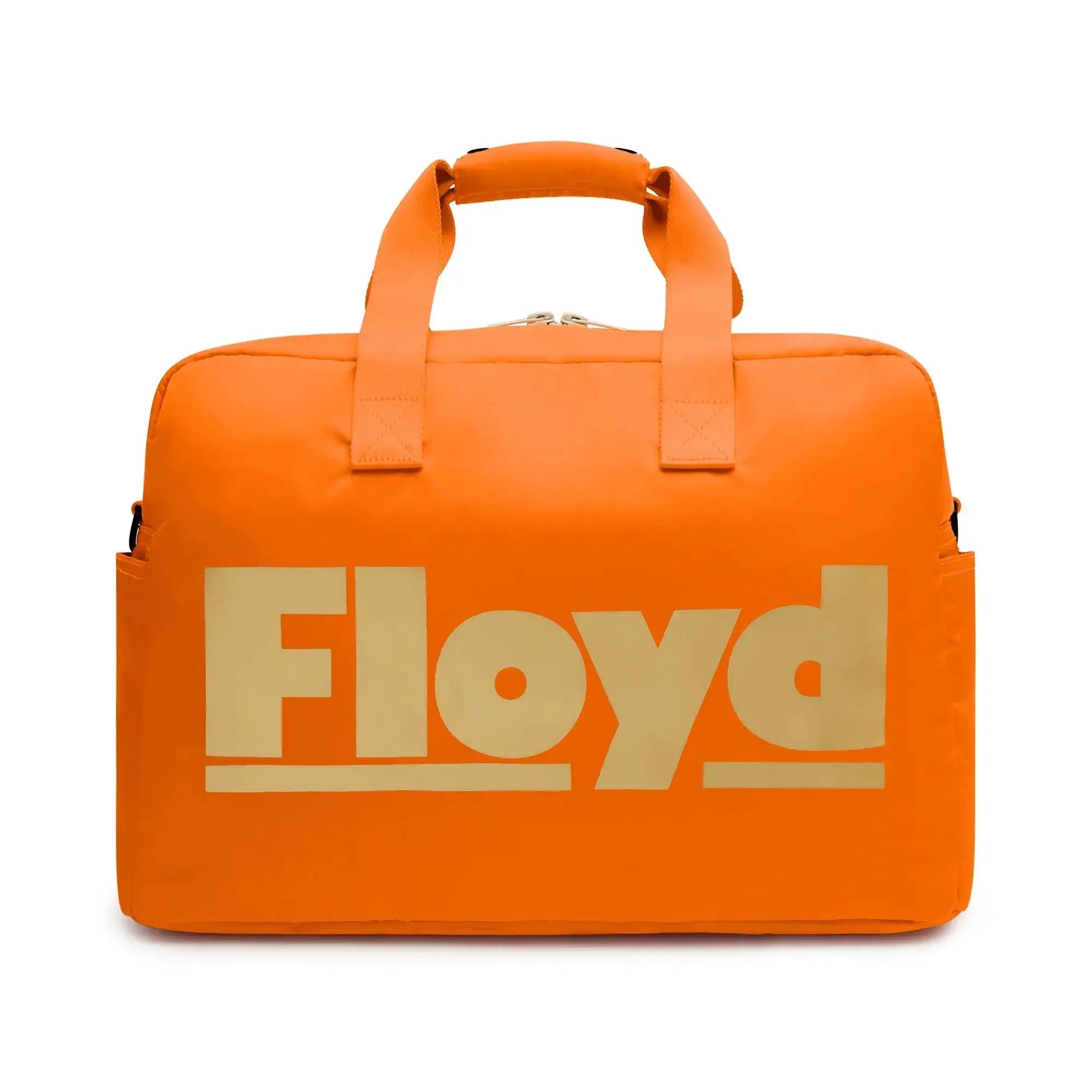 Front view – Floyd Weekender travel bag in Hot Orange
